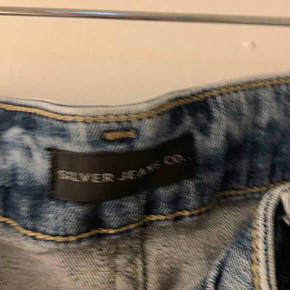 Jeans - Picture 2 of 4